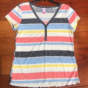 NWOT No Boundaries Tee